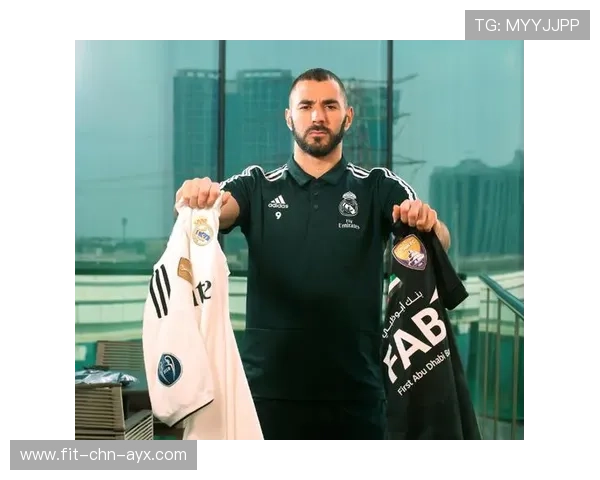 皇马本泽马禁区前力拔山兮劲射入网：从屏幕瞬间到日常训练的爆发力解码